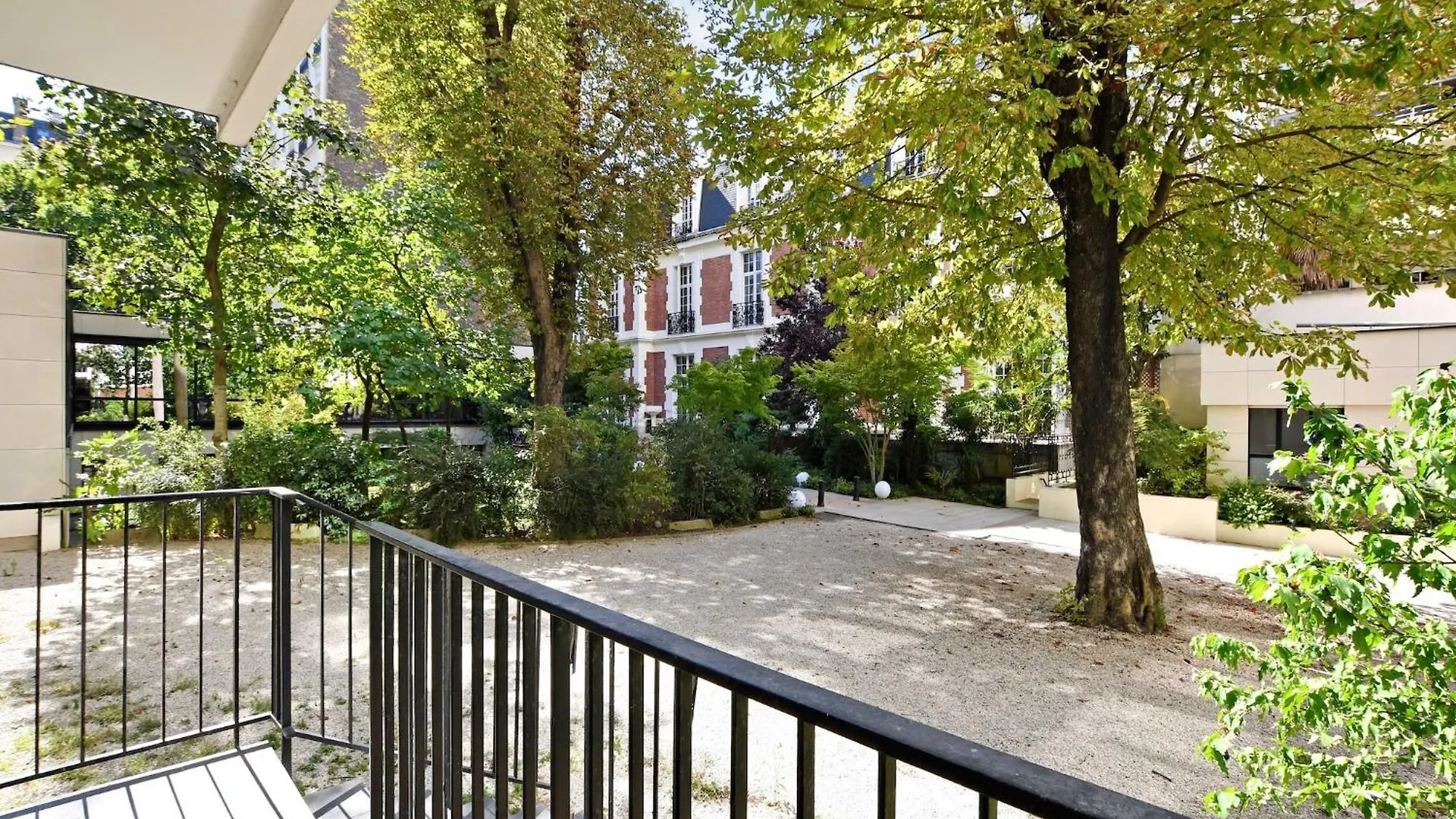 Apartment Quiet Studio - Victor Hugo Dauphine - Mobility Lease Paris
